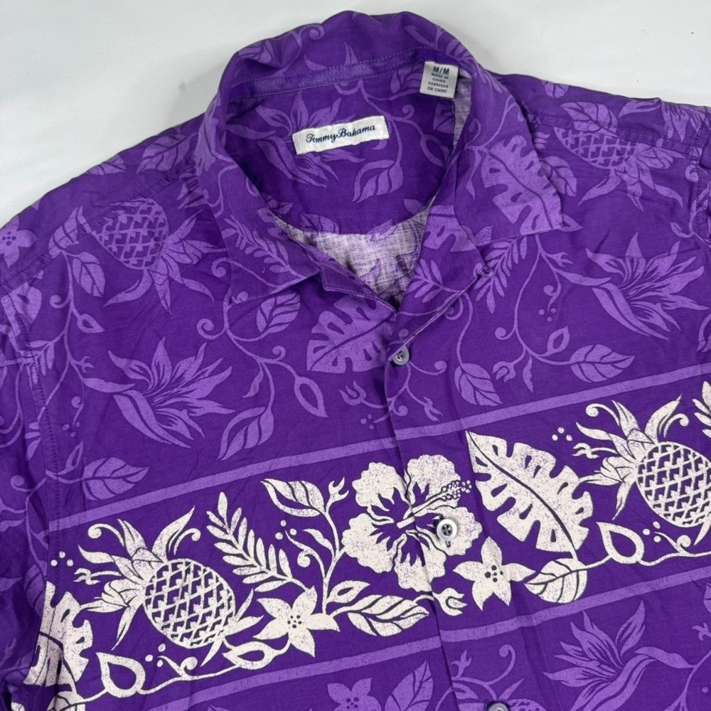 Tommy Bahama Camp Shirt Mens Medium Purple Silk Tropical Pineapple Floral Loop